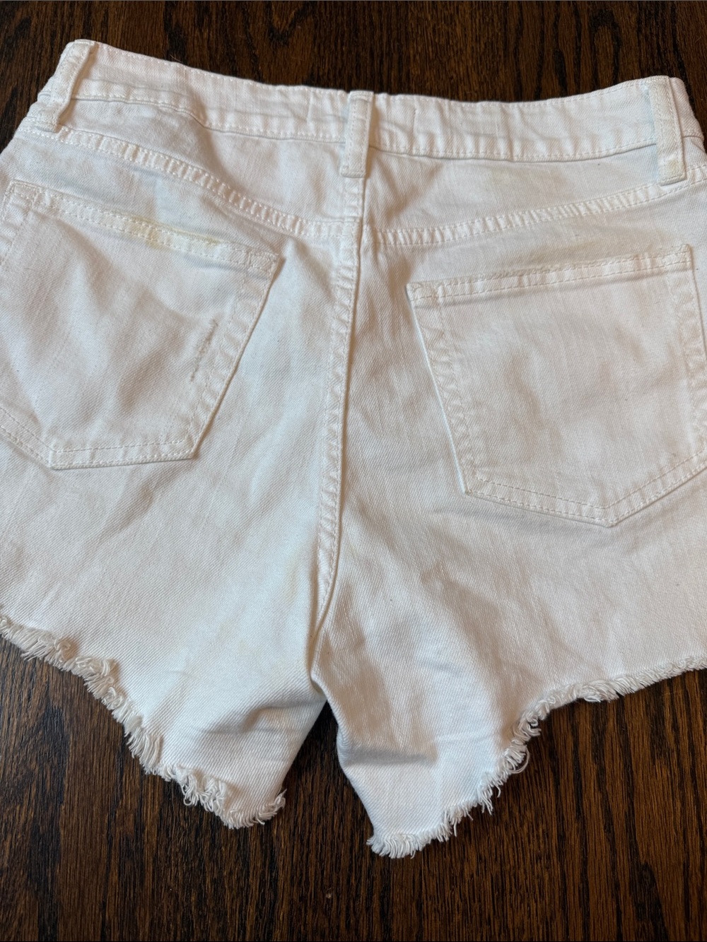 White Frayed Hem Women's Denim Shorts size medium - Picture 14 of 14